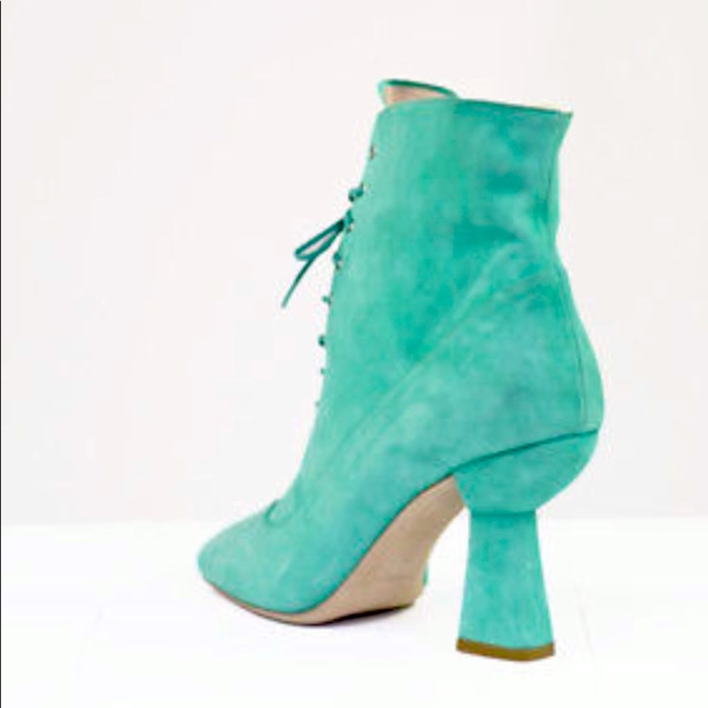 NIB MIU MIU Vintage Lace Up Green Suede Bootie 39 - Picture 2 of 4